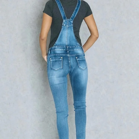 🎉HP🎉NWT Highway Distressed Skinny Overalls size 3/4 - Picture 2 of 7